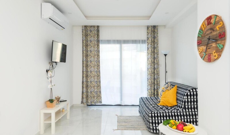 SIX Apartments