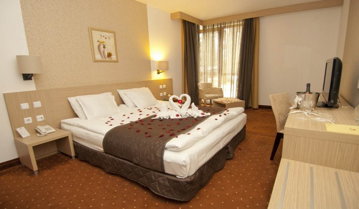 Radinas Way Hotel фото 1