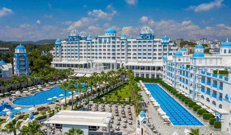 Rubi Platinum Spa Resort & Suites