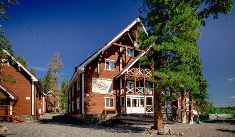 Sheregeshs Wood Chalets & Apartments