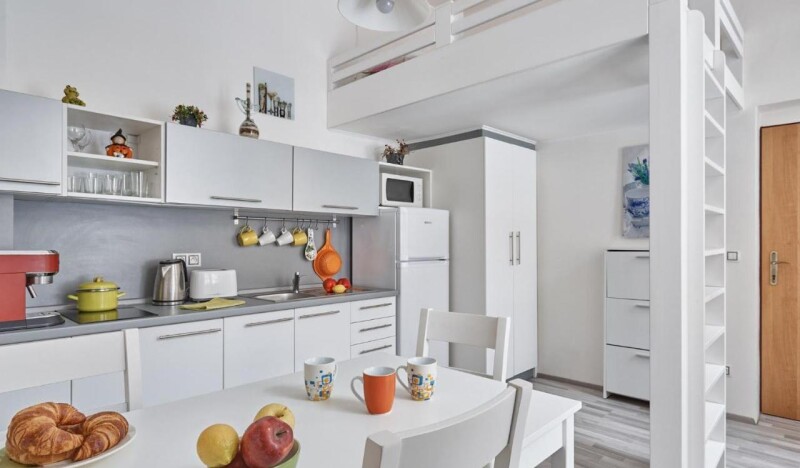 WITH LOVE Marienbad Ap. Anglicka