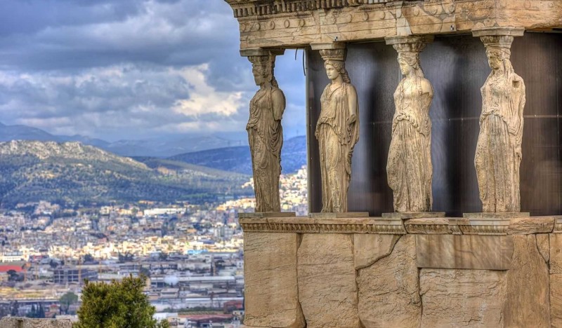 Афины в июле: жаркий туристический сезон