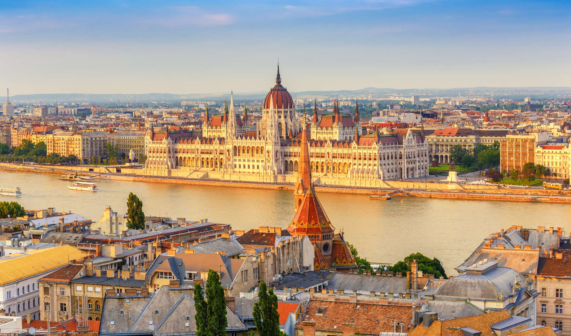 Будапешт в мае: первый пик туристической активности
