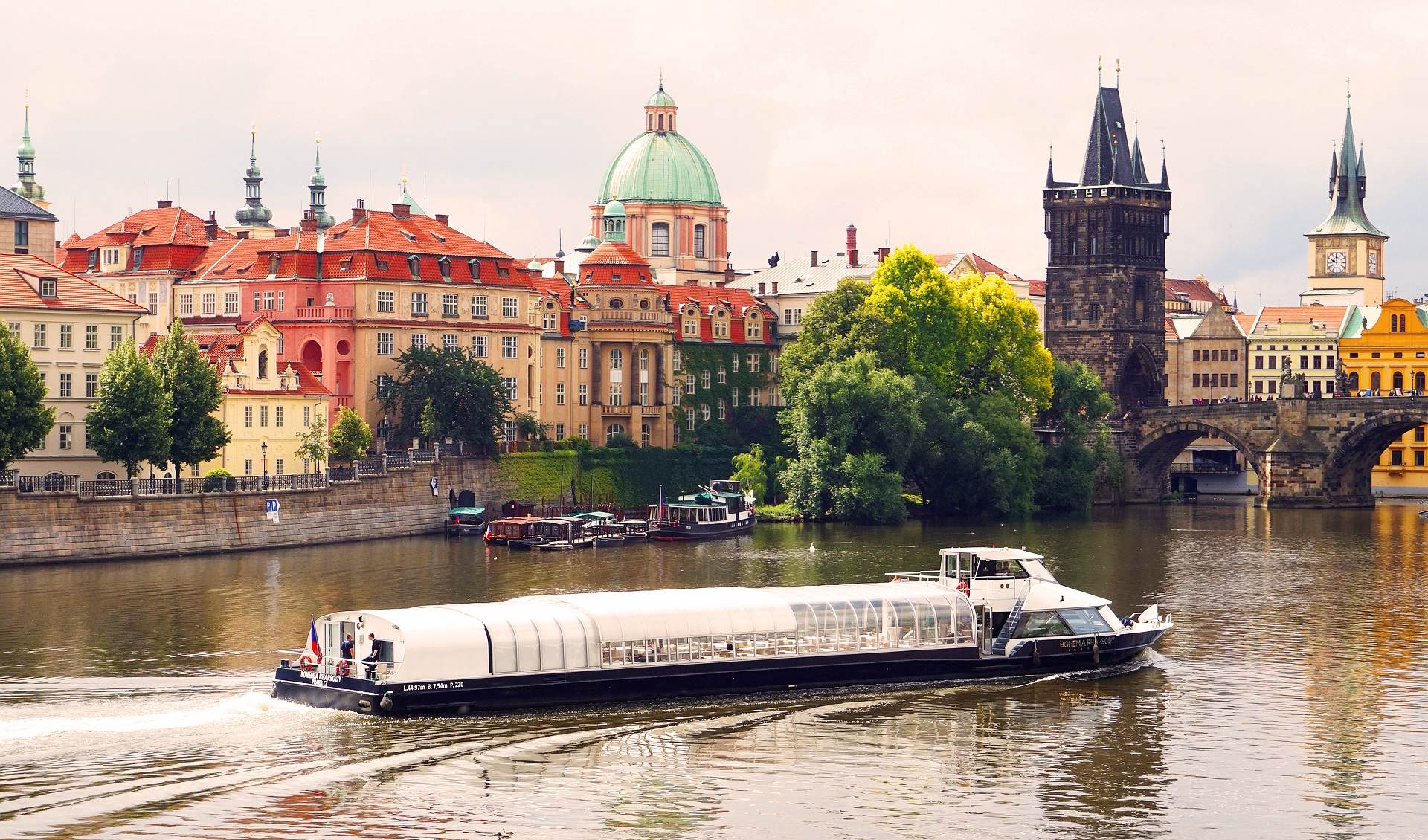 Лодки в Праге