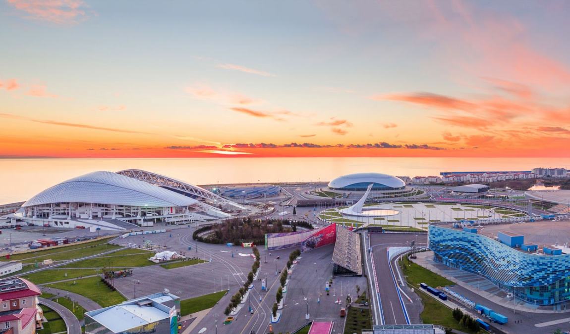 Экскурсионный отдых в Адлере в парке Олимпийский в июне