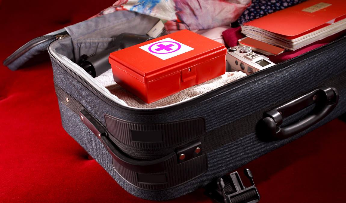 Какие лекарства брать в ОАЭ: багаж для путешествия в сказочную страну
