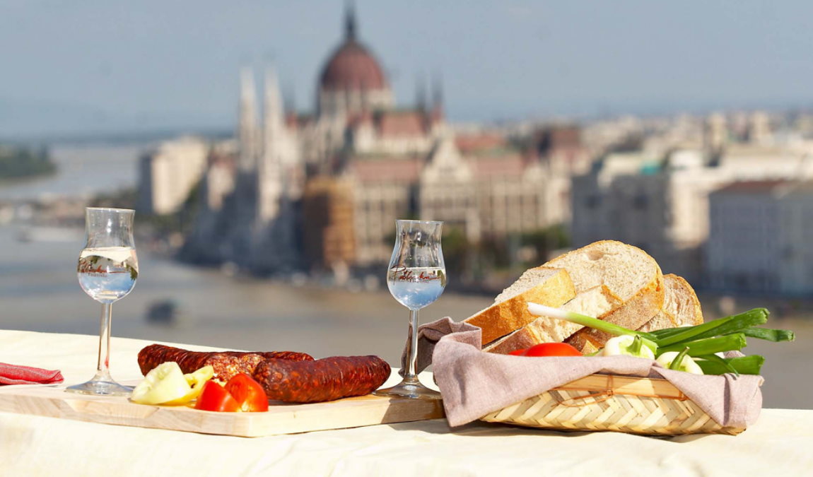 Праздники, события и фестивали в Будапеште в мае: фестиваль палинки