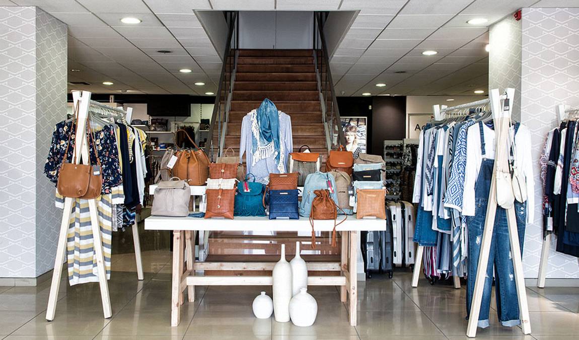 Брендовая одежда и аксессуары из Афин