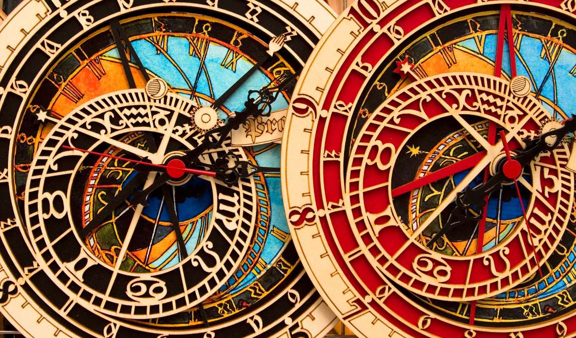 Сувениры и подарки из Праги для взрослых и детей: подробный список и рекомендации