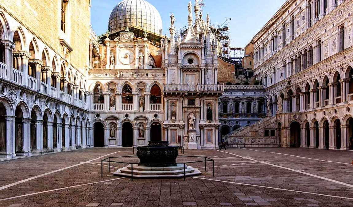 Экскурсионный отдых с детьми в Венеции: Дворец дожей