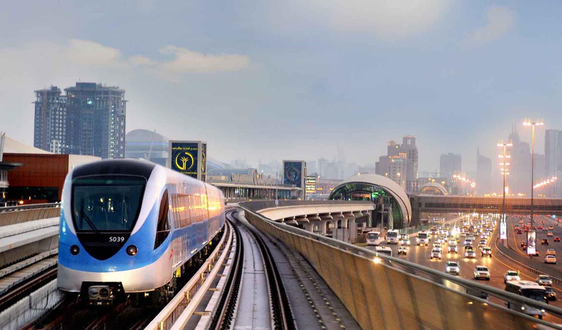 Питание и трансфер в августе в Дубае