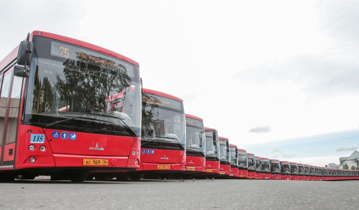 Красные автобусы в третьей столице России Казани