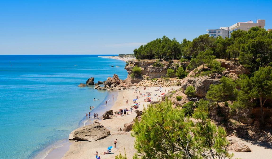 Пляжный отдых в Коста Дорада в июне