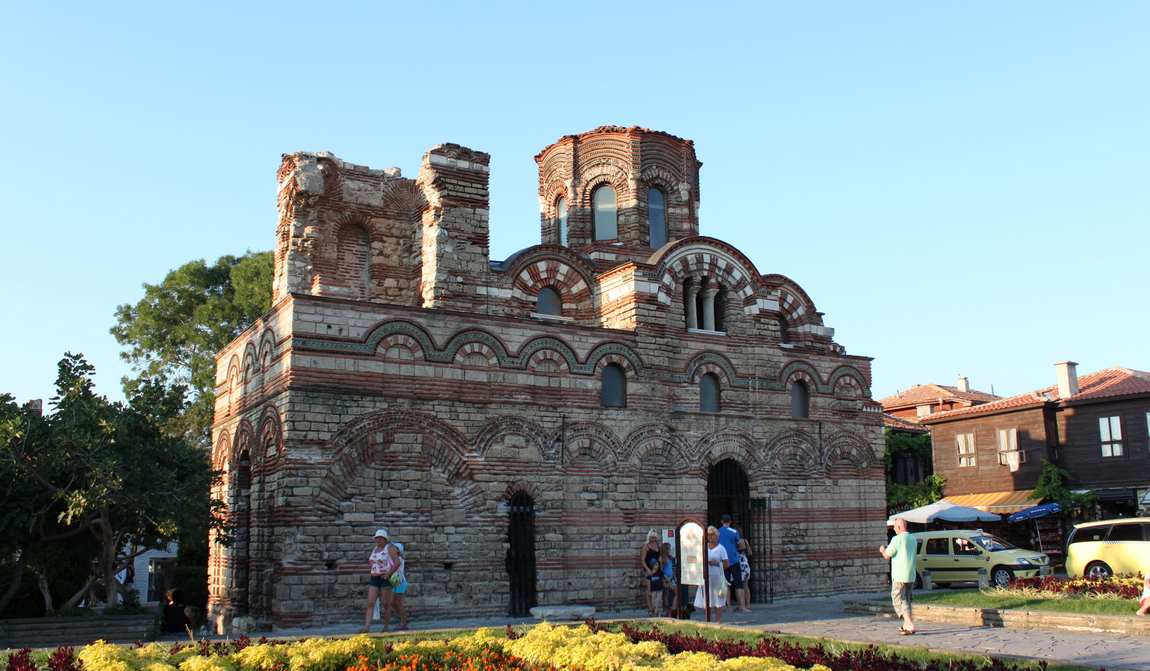 несебр в мае: открытие пляжного сезона фото 3