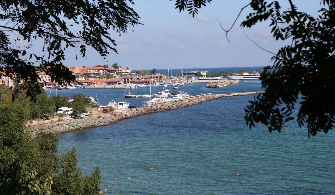 несебр в мае: открытие пляжного сезона фото 2