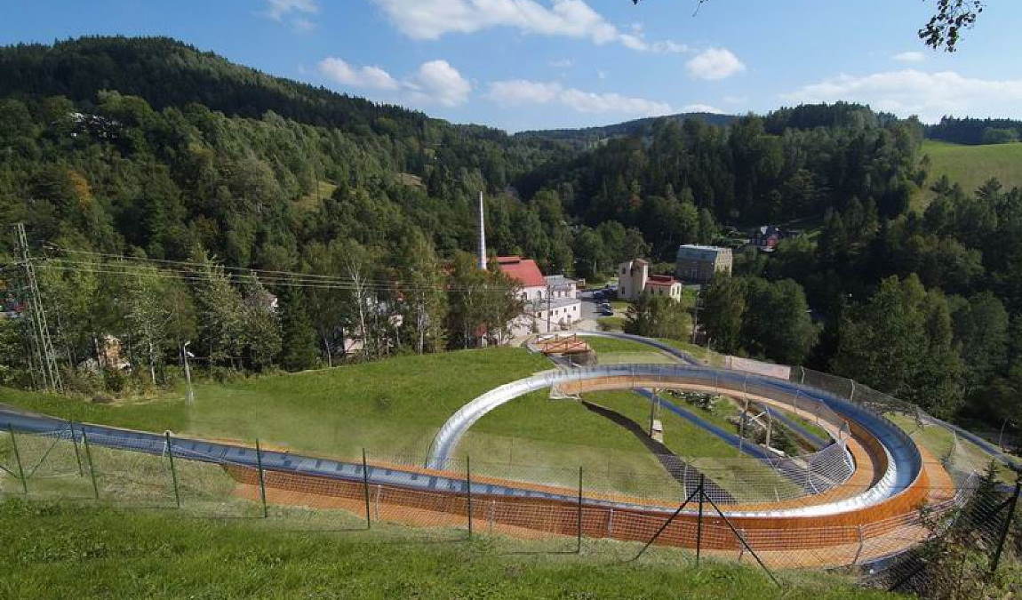 Экскурсионный отдых в Праге в августе: бобслейная дорога