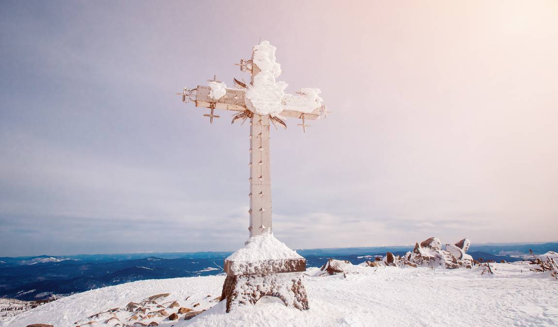 Экскурсионный отдых в Шерегеше: поклонный крест