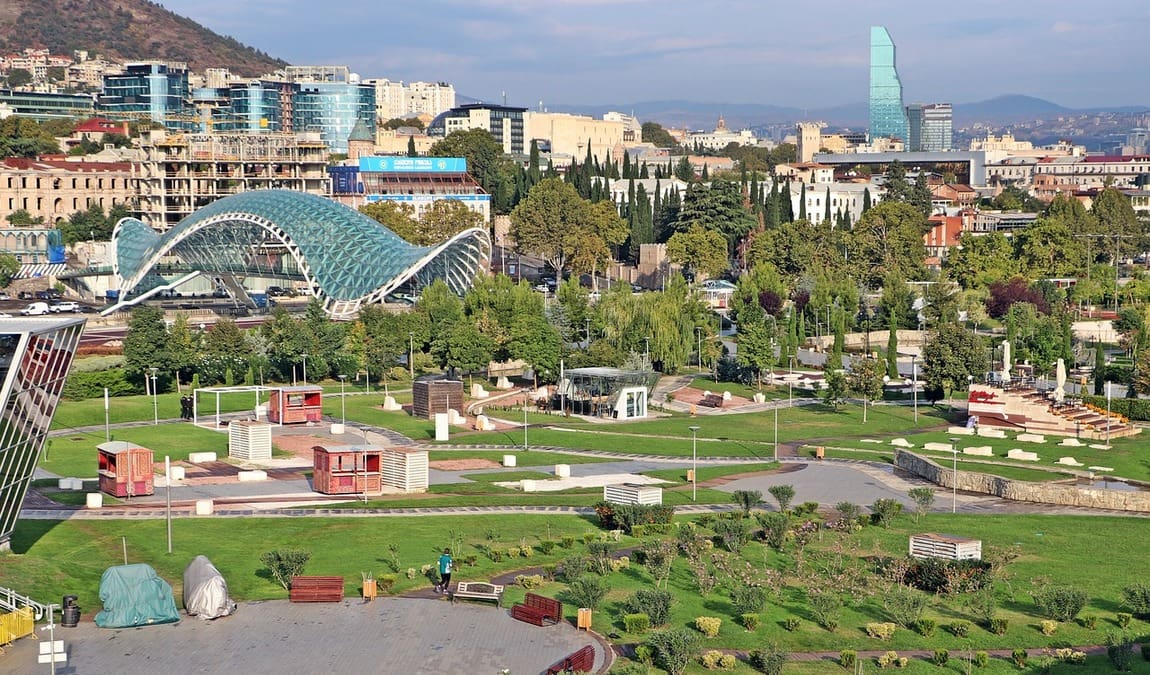 Отпуск с детьми в Тбилиси: путеводитель Кидпассаж