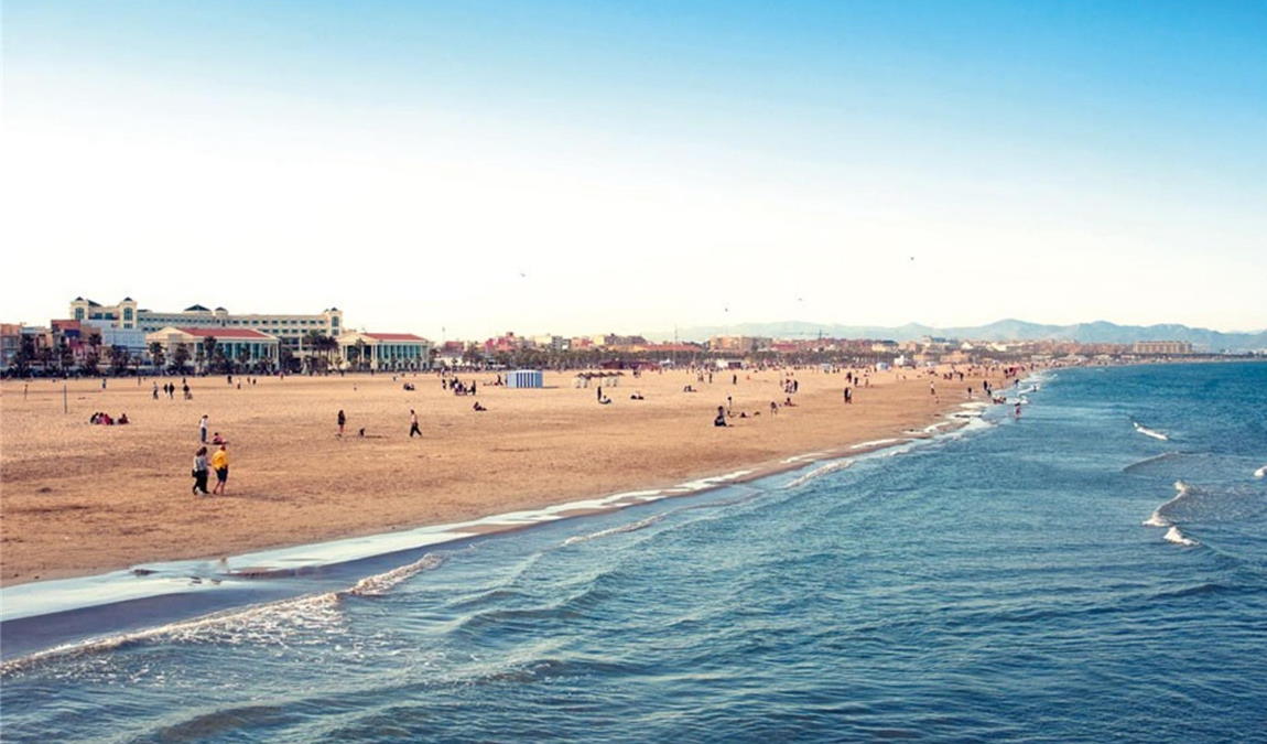 Пляжный отдых в Валенсии в июле: пляж Лас-Аренас