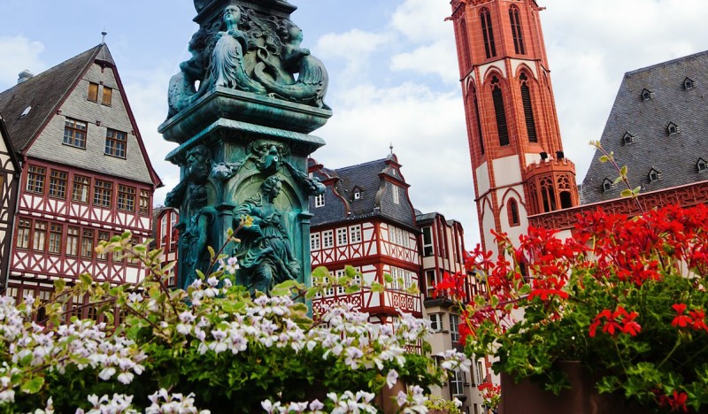 <span class=kid-textflex>Франкфурт-на-Майне</span>