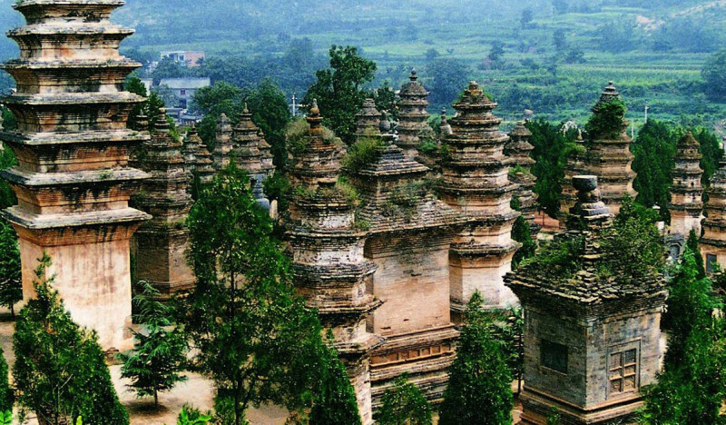 <span class=kid-textflex>Лоян</span>