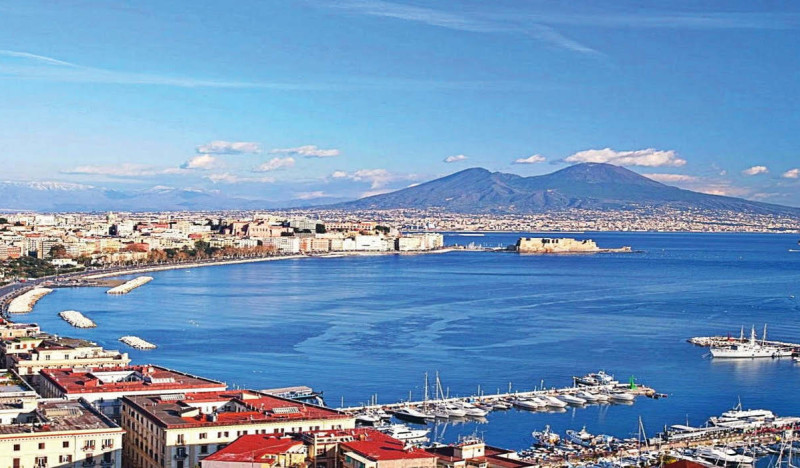 <span class=kid-textflex>Неаполь</span>