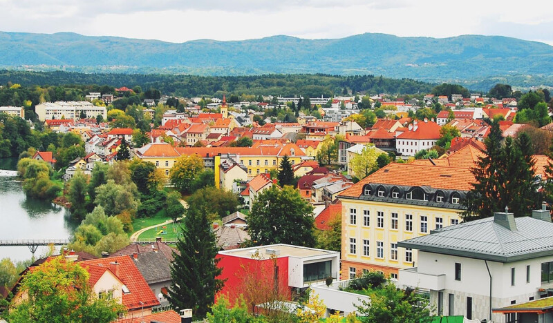 <span class=kid-textflex>Ново-Место</span>