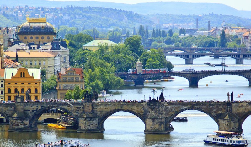 <span class=kid-textflex>Прага</span>